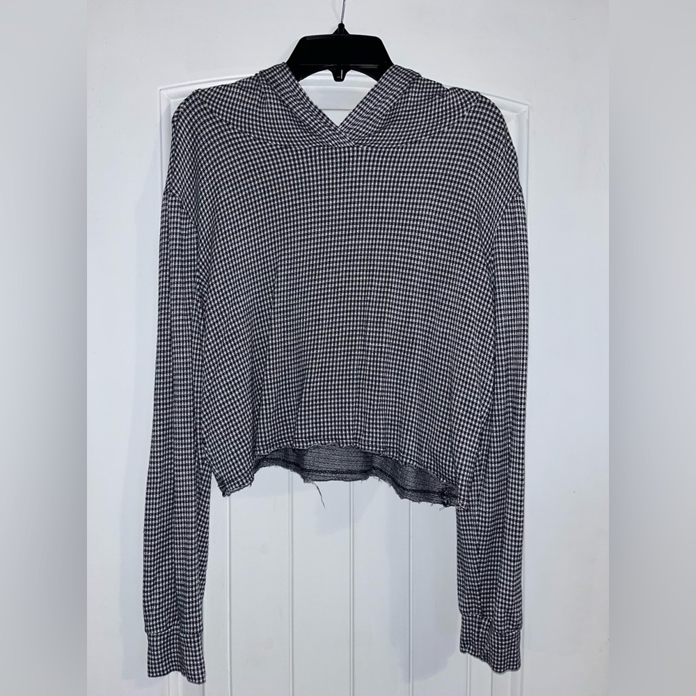 Cropped Gingham/Plaid Pullover